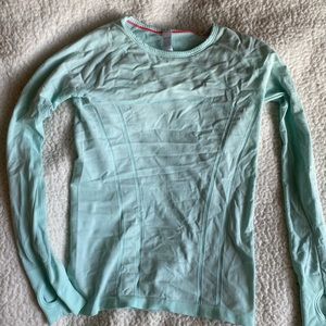 Lululemon kids-Ivivva Fly tech sports top